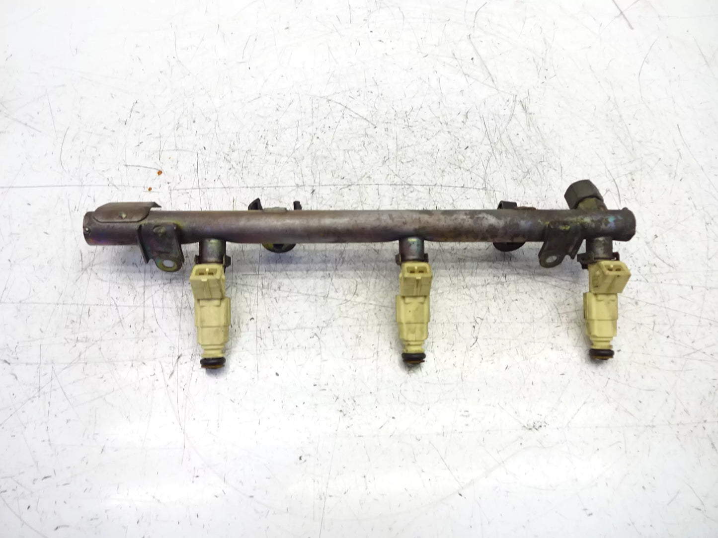 Rampa de inyección Porsche Boxster 986 2,7 gasolina M96.23 96.23 M96 0280156053