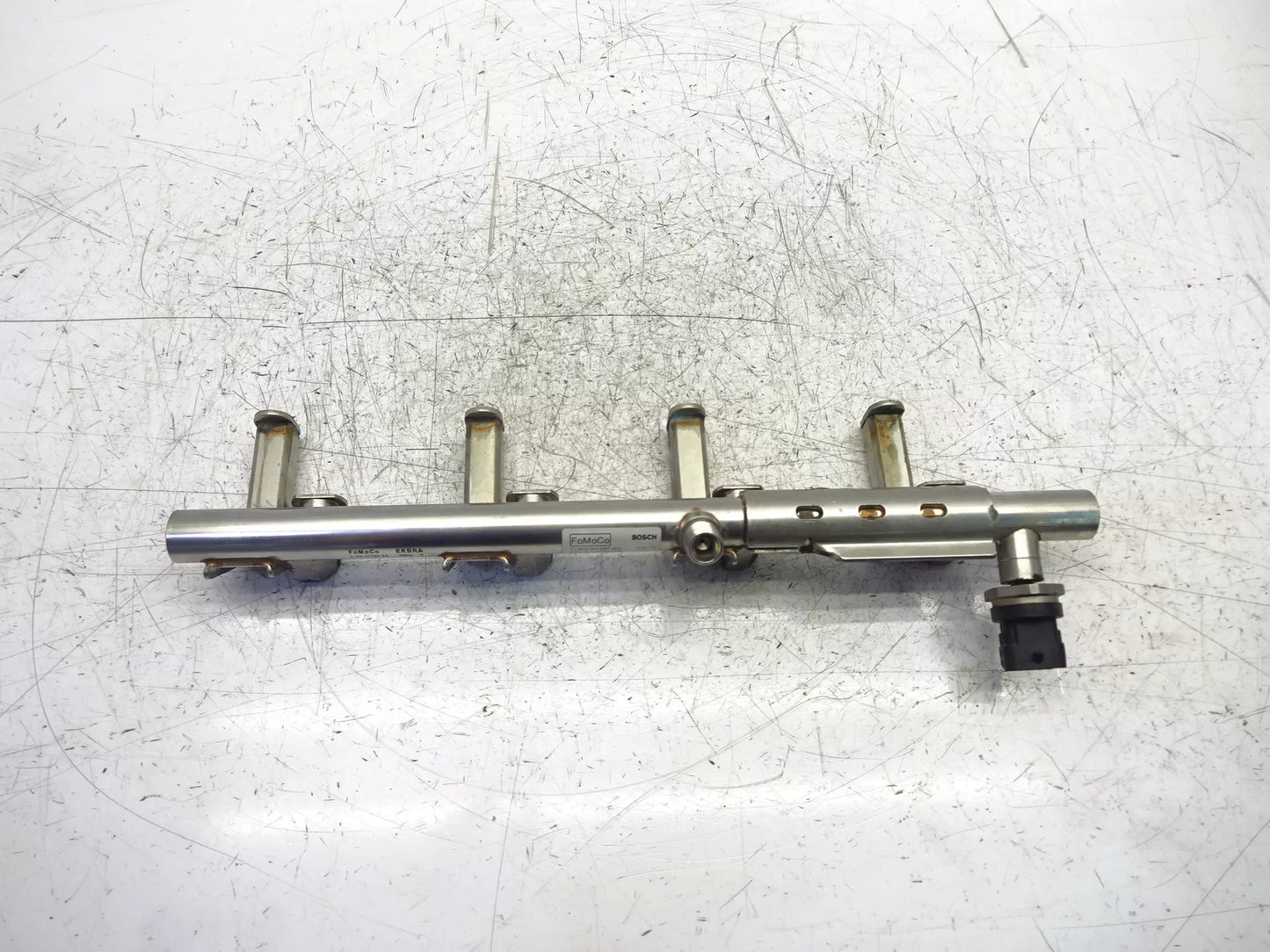 Rampa de inyección Ford Fiesta VI 6 CB 1,6 ST gasolina JTJA CJ5G-9H487-BA