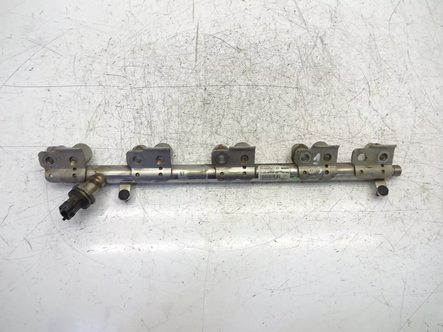 Rampa de inyección Ford Focus 3 III 2,0 ST gasolina R9DA CJ5E-9F797-BE