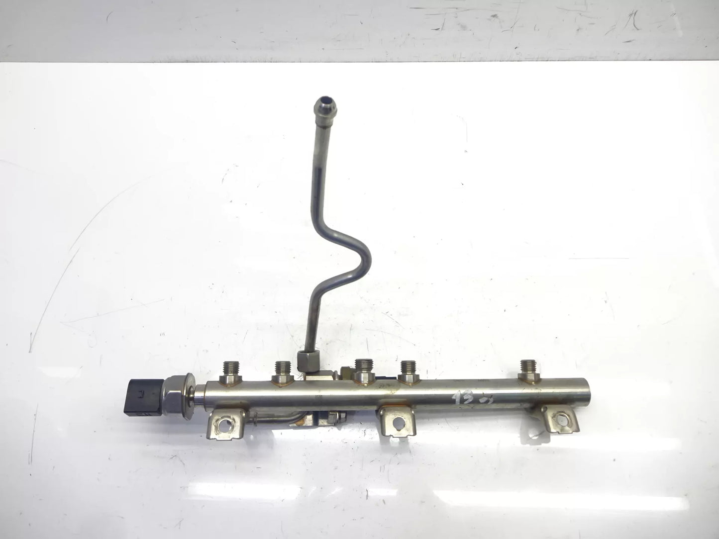 Rampa de inyección BMW E81 E87 E90 E91 E92 1,6 i gasolina N43B16A N43 7562474