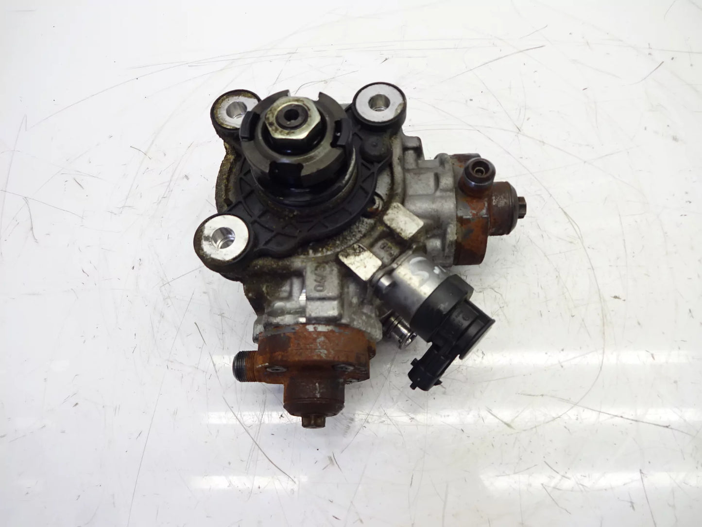 Bomba de alta presión Volvo XC70 136 2.4 D5 AWD D5244T20 0445010681 31372081