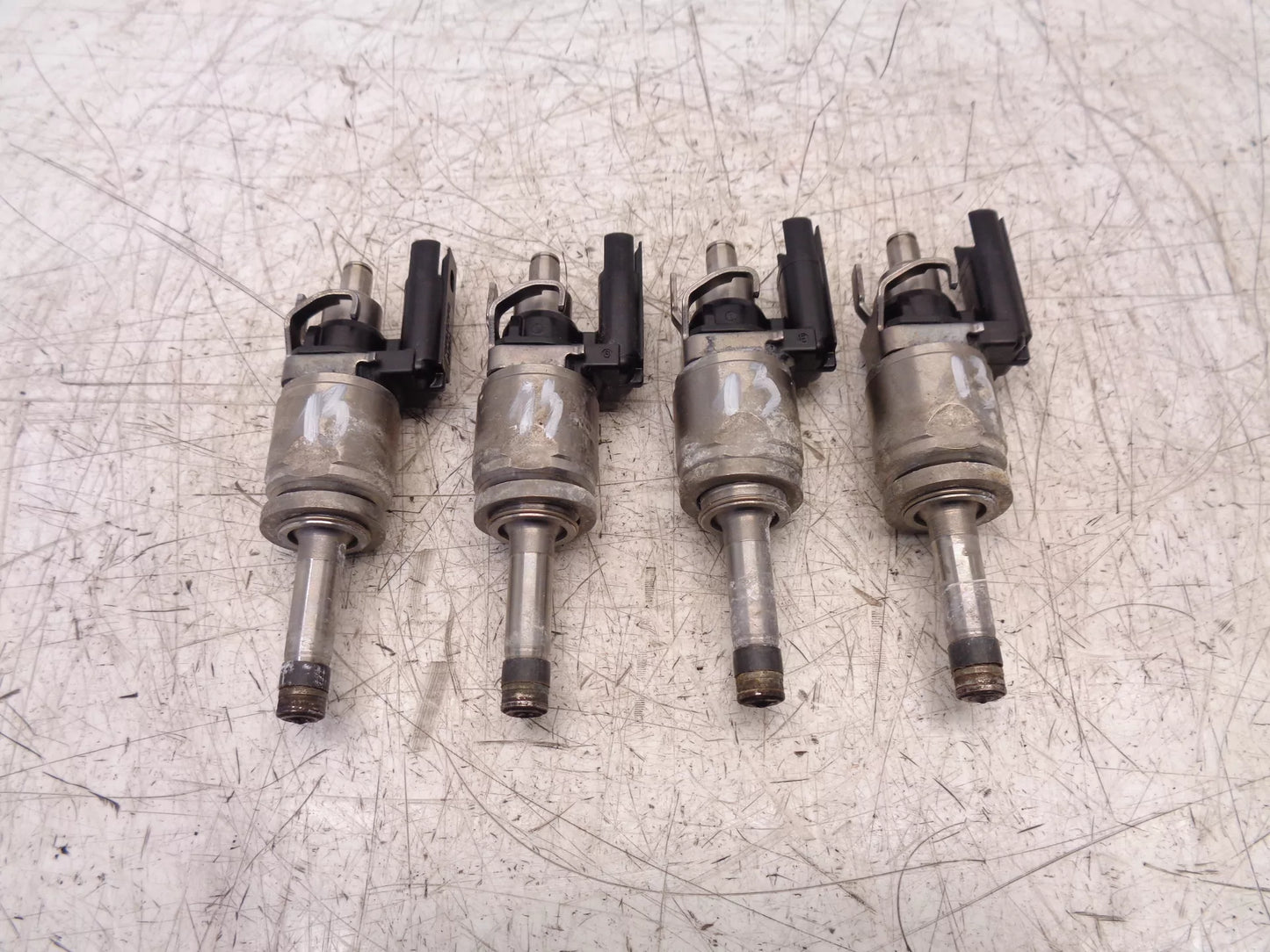 inyector de combustible Volvo V90 235 236 2.0 T8 Plug in Hybrid B4204T35 31465787 4 unidades