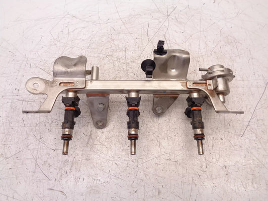 Rampa de inyección Nissan Juke F15 1,2 DIG-T gasolina HRA2 HRA2DDT 175201470R