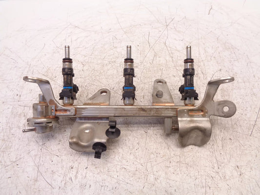 Rampa de inyección Dacia Sandero 0,9 TCe 90 gasolina H4B400 H4B412 175201470R