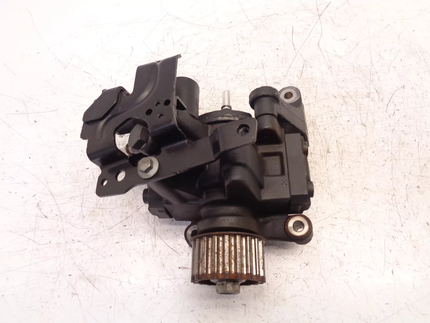 Bomba de alta presión Renault Megane 3 MK3 III 1.5 dCi Diesel K9K636 H8201100115