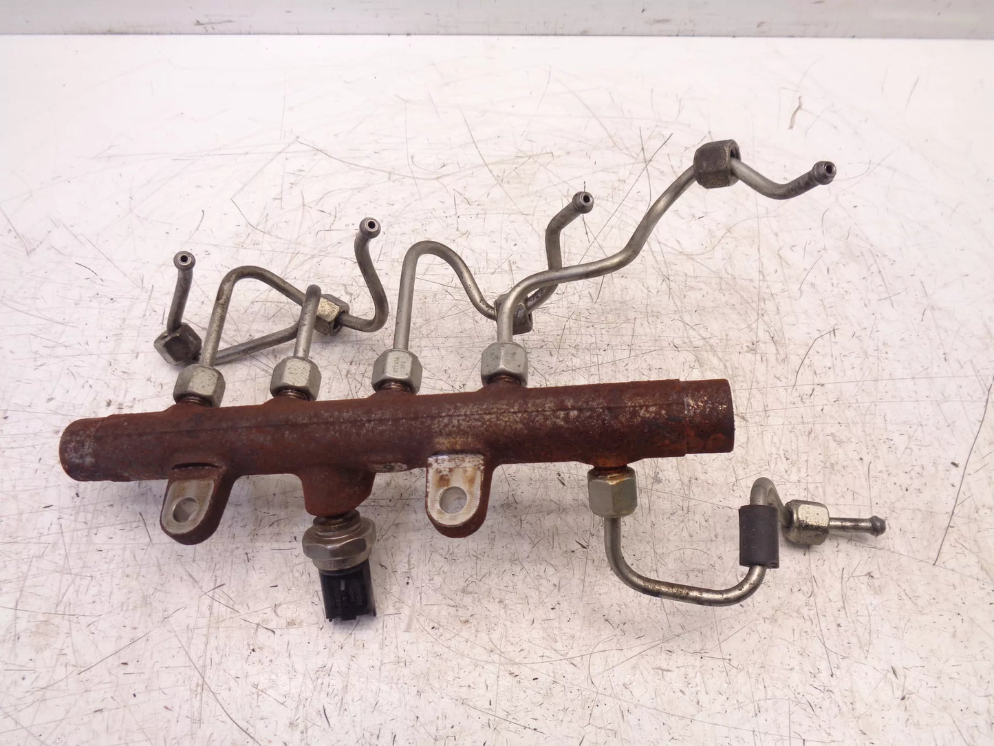 Rampa inyectora Renault Megane 3 MK3 III 1,5 dCi Diesel K9K636 H8201225030