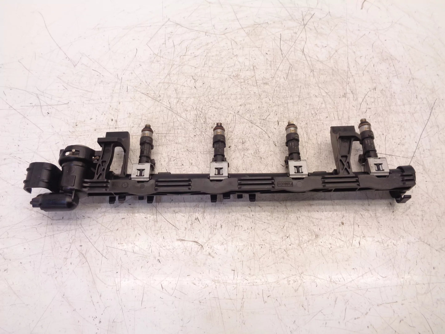 Rampa de inyección Ford Fiesta VI 6 CB 1,25 gasolina SNJB 8A6G-9H487-AC