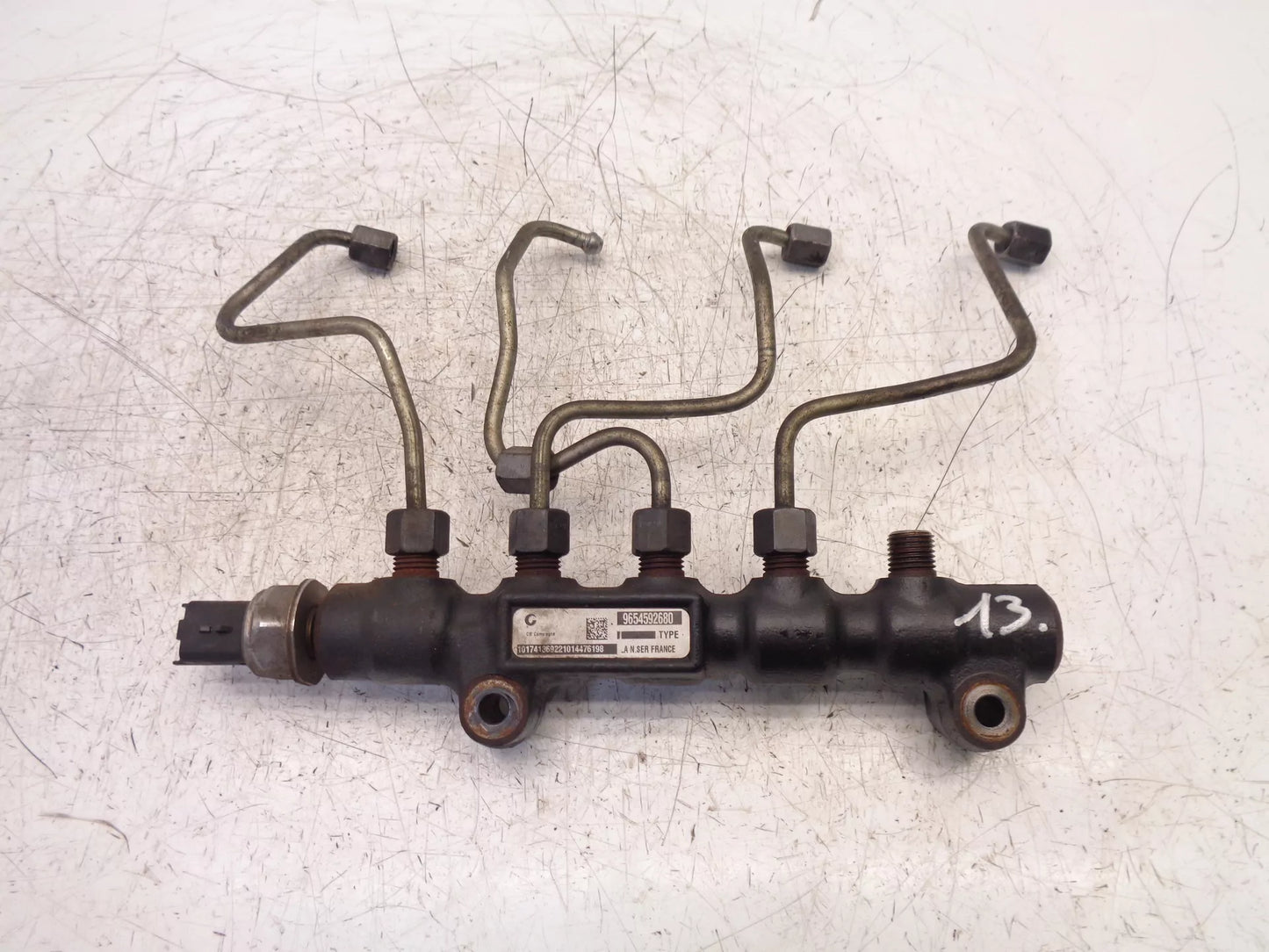 Rampa inyectora Peugeot Bipper AA 1,4 HDi Diesel 8HS DV4TED 9654592680