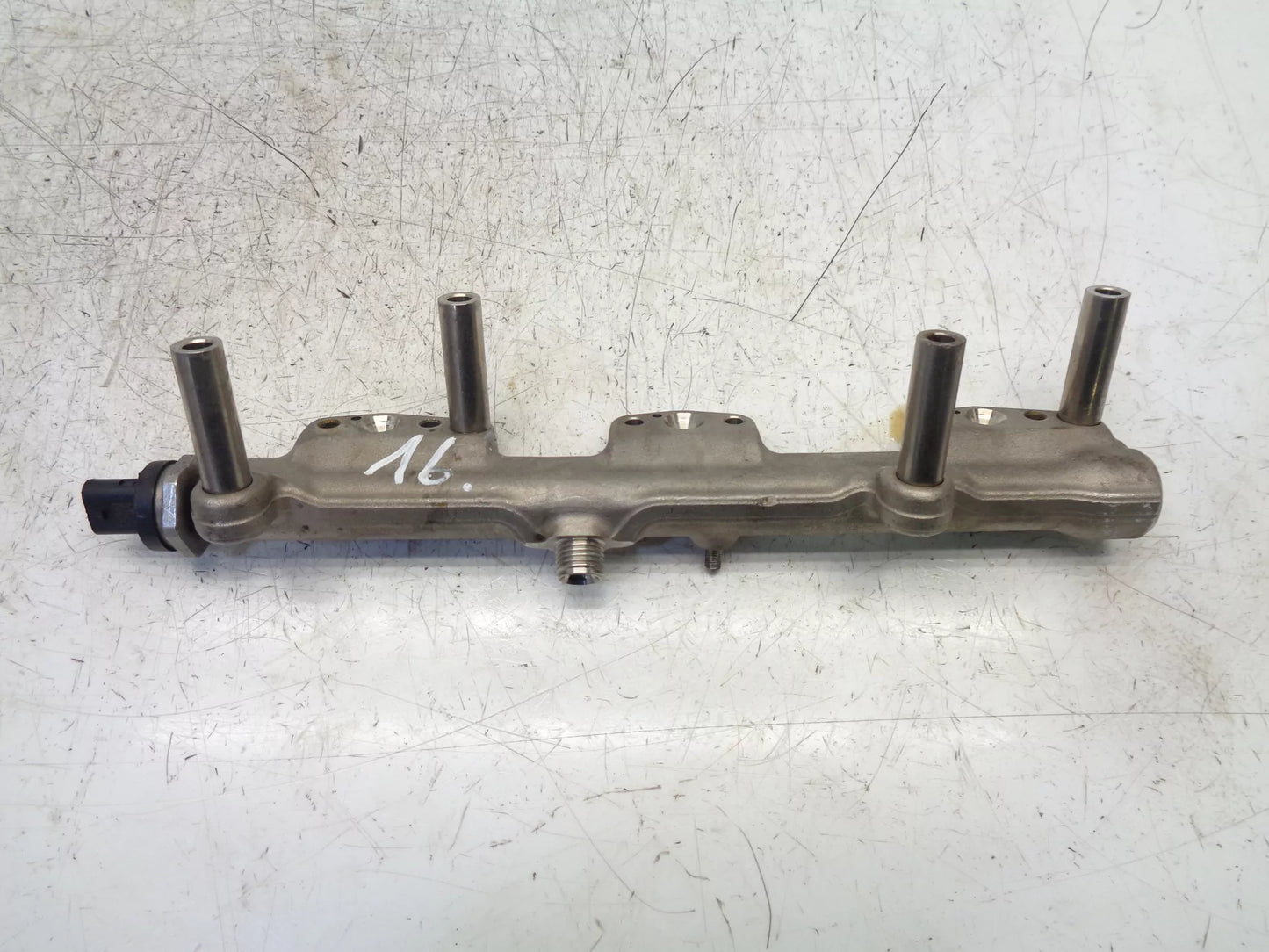 Rampa de inyección BMW 1er F20 F21 116i 118i 1,5 i gasolina B38B15A B38 8694197