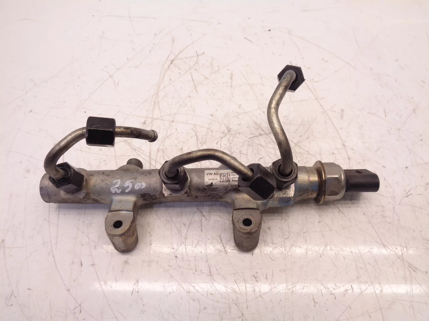 Rampa inyectora Volkswagen Volkswagen Amarok 3,0 TDI Diesel DDXC DDX 059130089CS