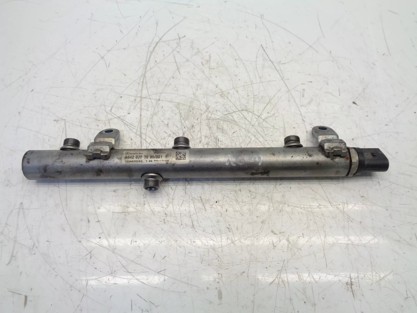 Rampa inyectora Mercedes-Benz 3,0 CDI BlueTEC 642.853 OM642.853 A6420703095