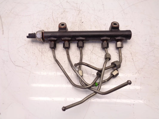 Rampa inyectora Ford B-Max Fiesta 1,5 TDCi Diesel UGJC 9685297580