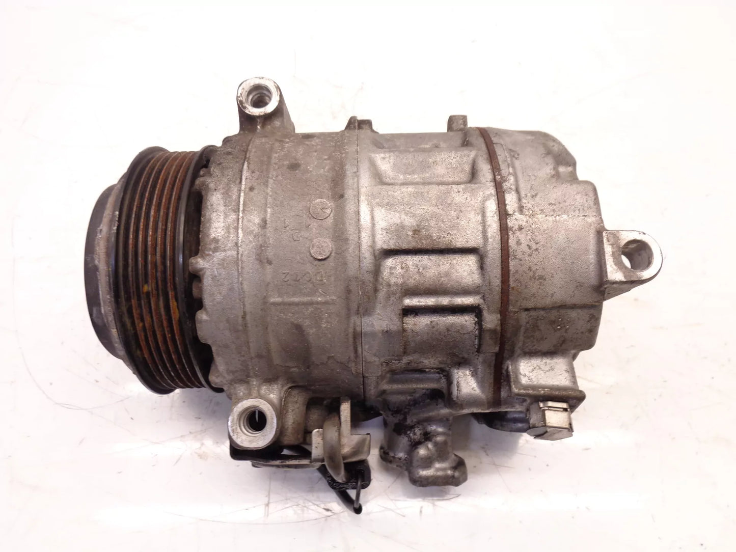 Compresor de aire acondicionado Mercedes-Benz-Benz Clase C W203 C43 AMG 3.0 276.823 A0008303202