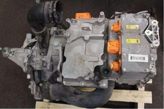 Motor eléctrico Renault Zoe 296053480R 5AQ 601 68 KW 92 PS