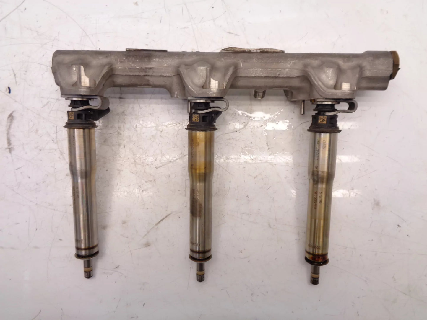 Rampa de inyección Mercedes-Benz W211 3,5 350 CGI M272.985 272.985 0261555028