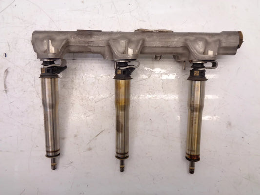 Rampa de inyección Mercedes-Benz W211 3,5 350 CGI M272.985 272.985 0261555028