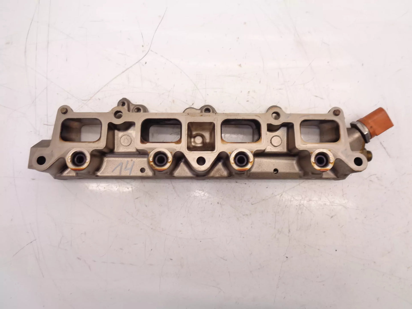 Rampa de inyección Volkswagen Volkswagen Golf Jetta 1,4 TSI CAVD CAVC CAV GK284AHB