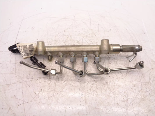 Rampa inyectora Opel Astra J 1,6 CDTI Diesel B16DTH 55570022