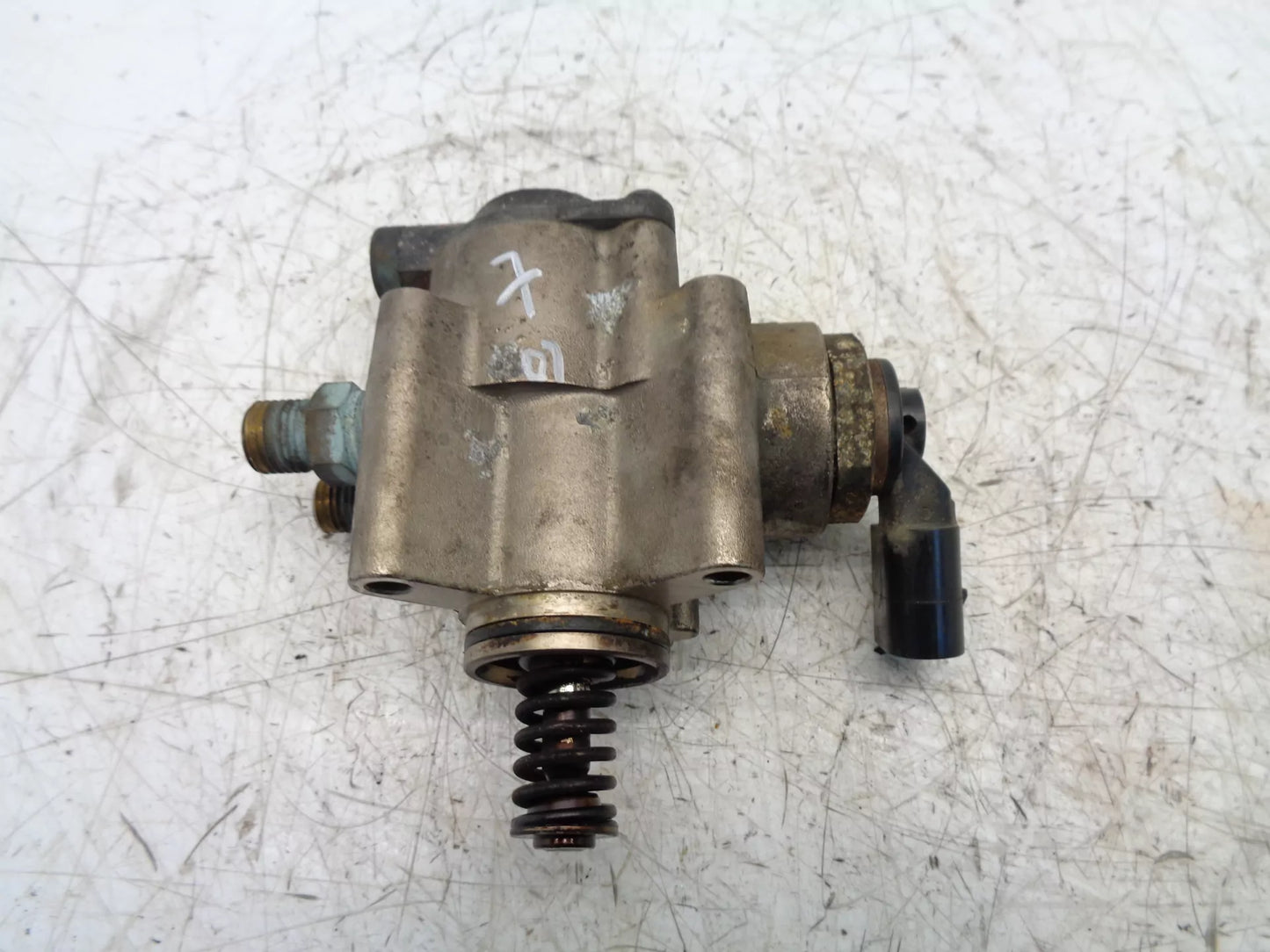 Bomba de combustible Audi A4 B7 A6 4F2 3.2 FSI BKH 06E127025G