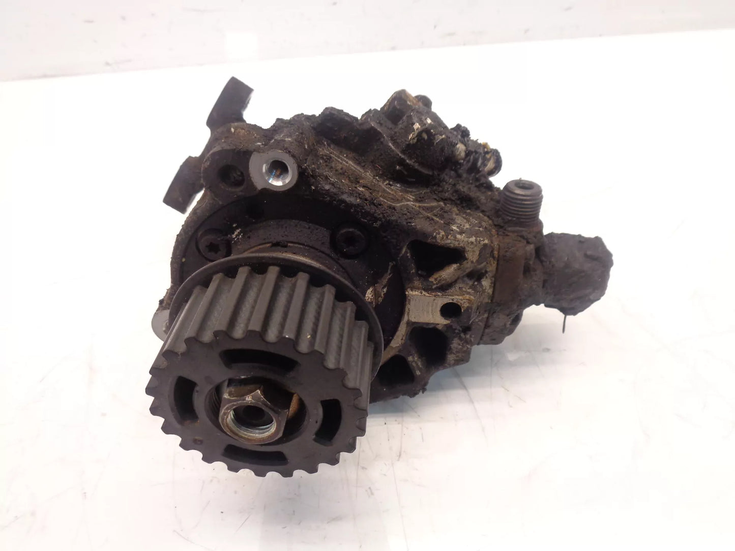 Fallo de la bomba de alta presión Hyundai Tucson TL TLE 1.6 CRDI D4FE Daños por incendio