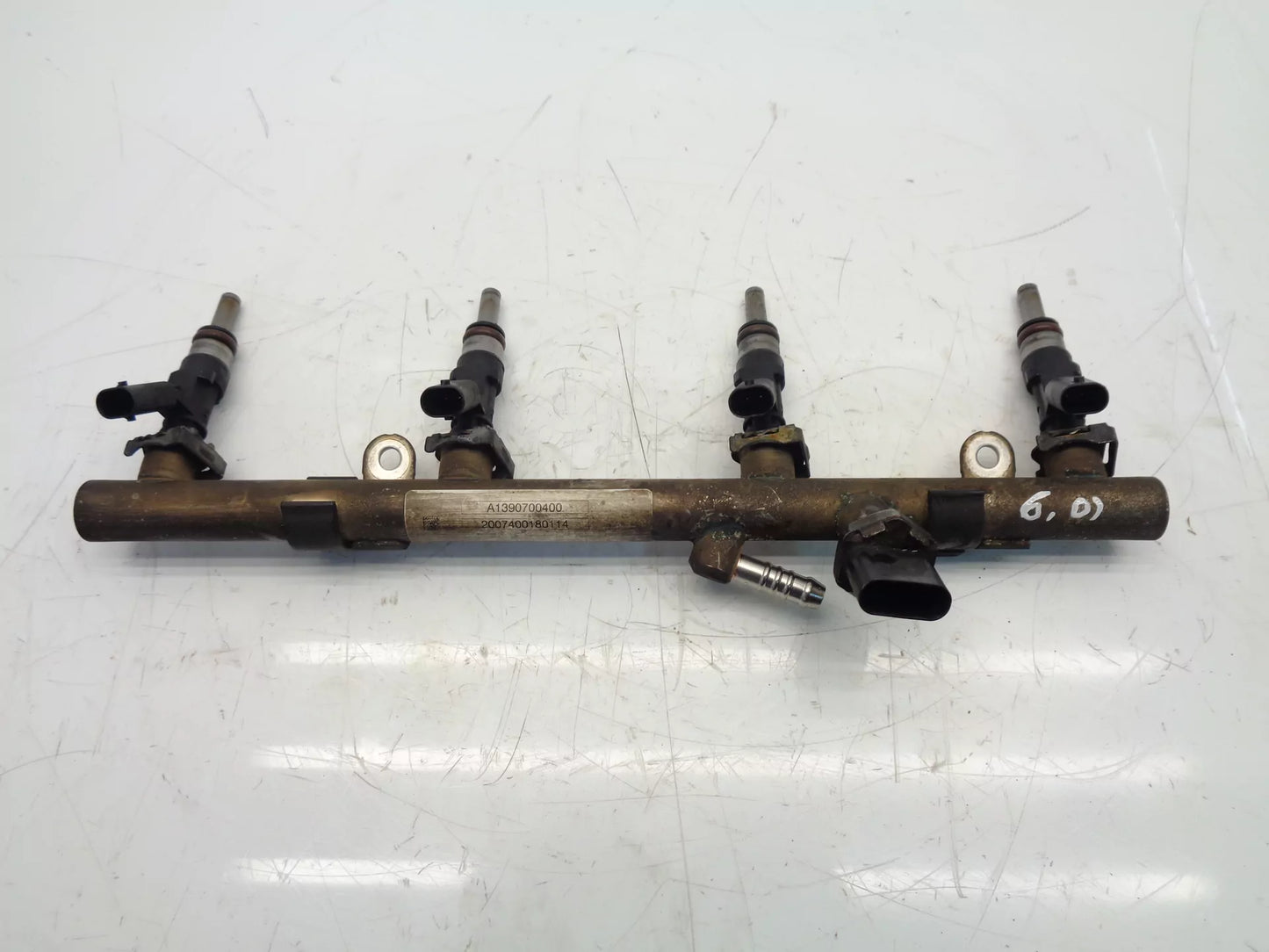 Rampa de inyección Mercedes-Benz 2,0 A 45 S AMG M139.980 139.980 A1390700400