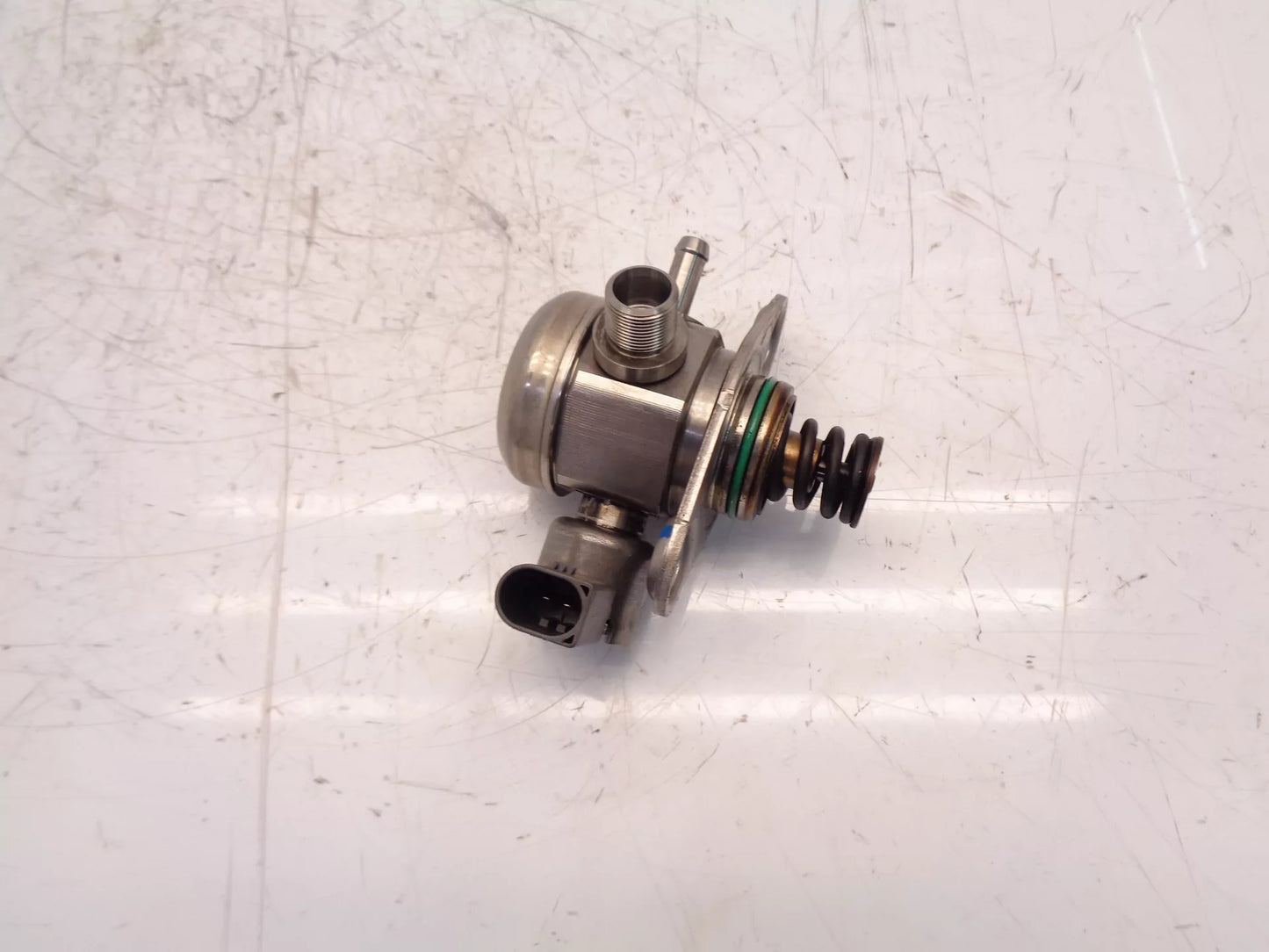 Bomba de combustible Mercedes-Benz W205 S205 2,0 C350 e M274.920 A2740700501