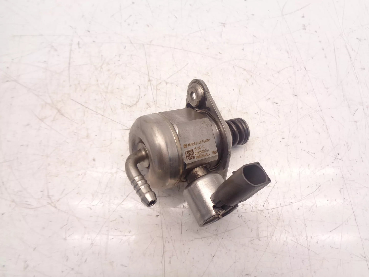 Bomba de alta presión Volkswagen Volkswagen Scirocco 1.4 TSI TFSI CZCA CZC 04E127025B