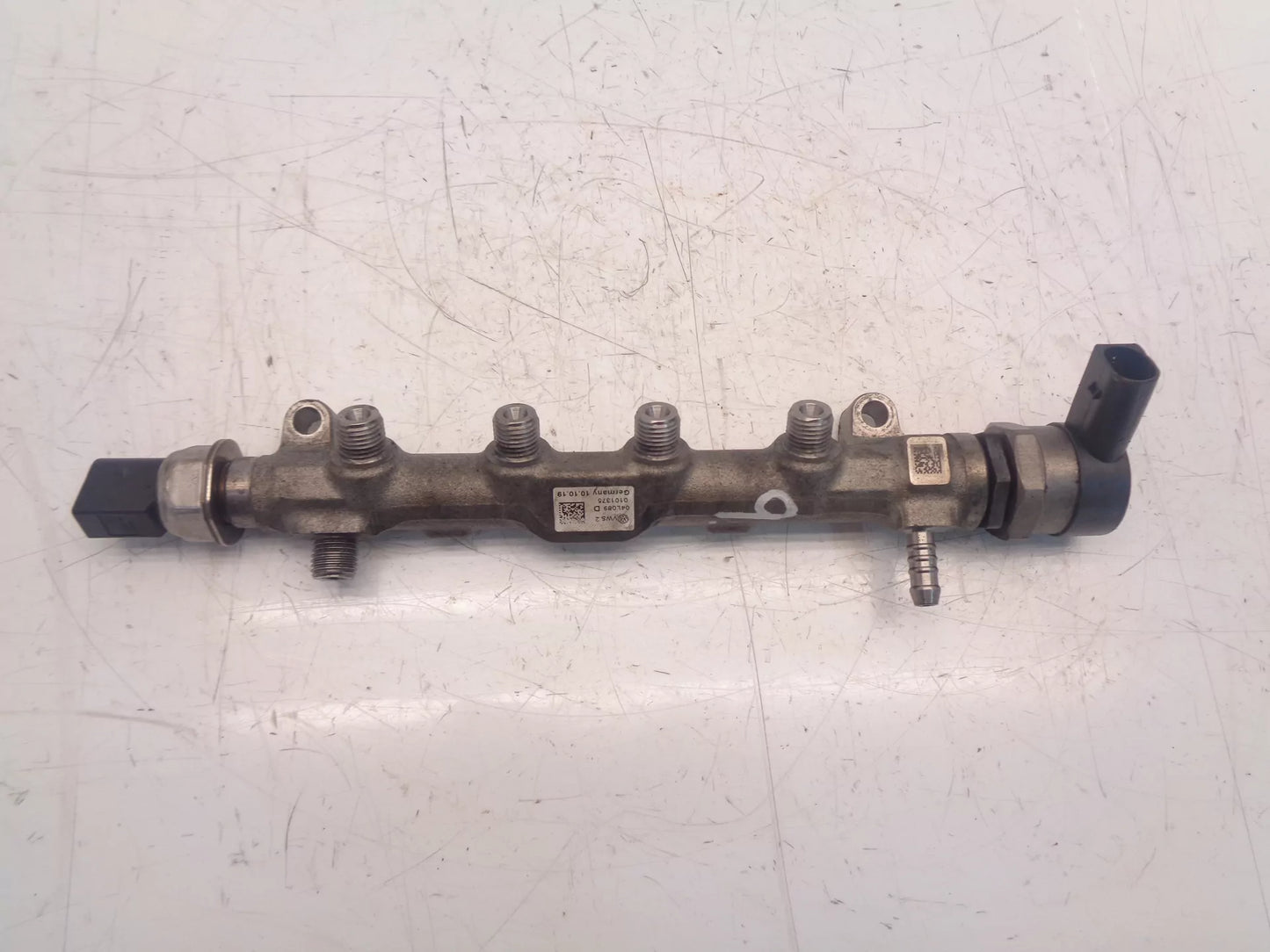 Rampa inyectora Audi A4 A5 2,0 TDI DEUA DEU 04L089D