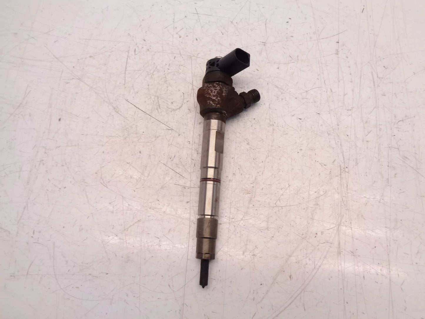 Boquilla de inyección Volkswagen Volkswagen Caddy IV 2.0 TDI DFS DFSB 04L130277AC