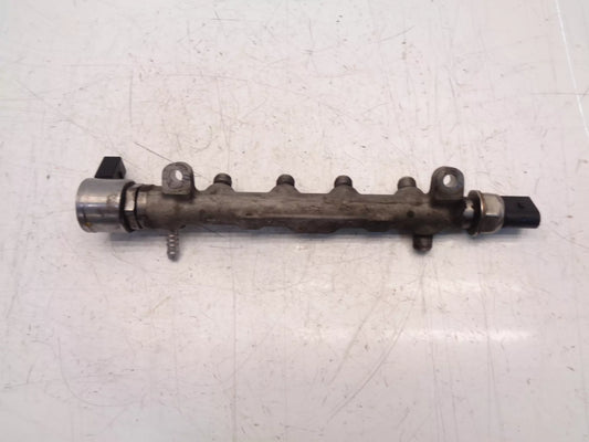 Rampa inyectora Volkswagen Volkswagen 2,0 TDI DFS DFSB 04L089G