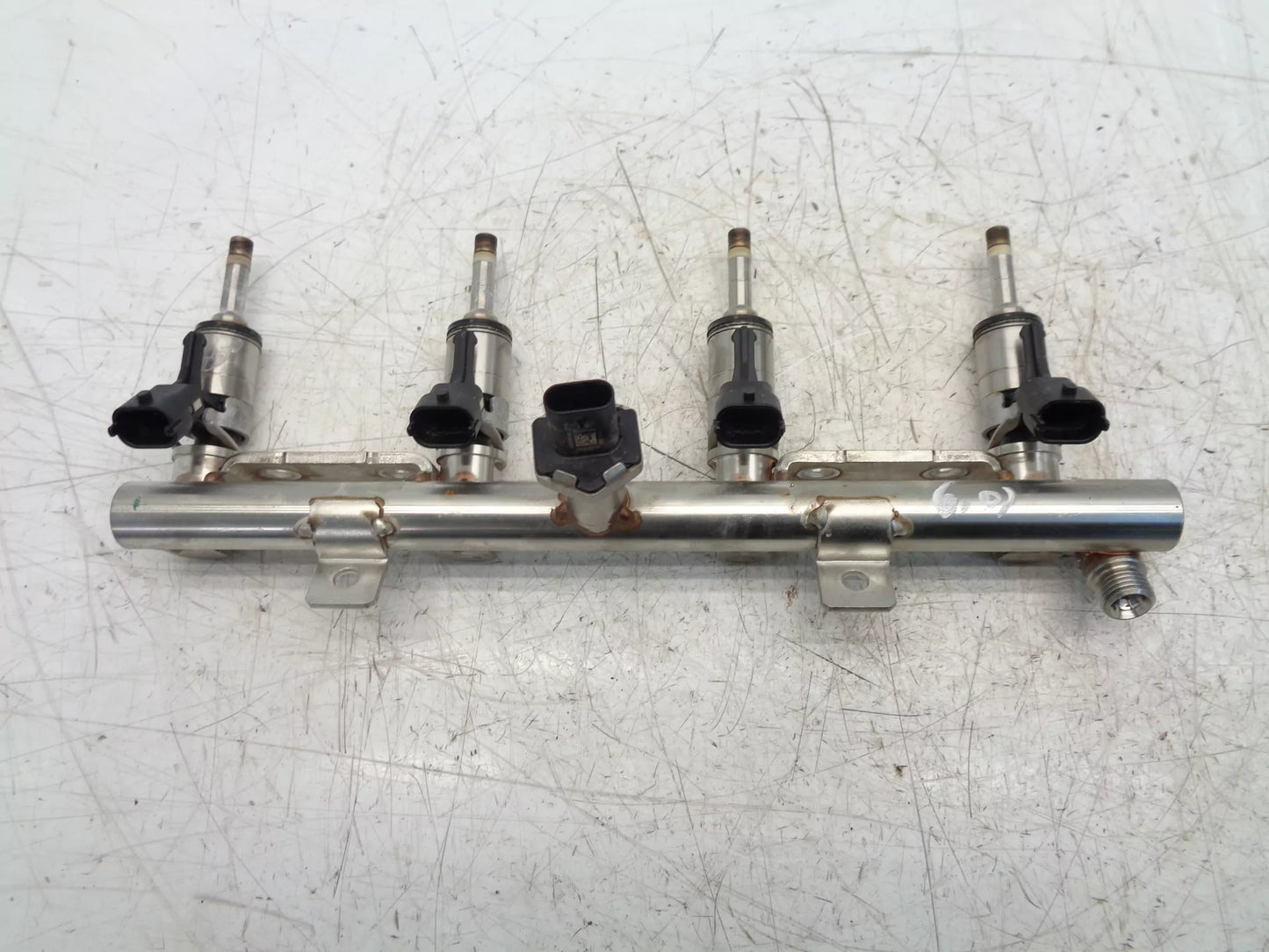 Rampa de inyectores Peugeot 1,6 Hybrid 5GQ EP6FADTXHPD 9814468180