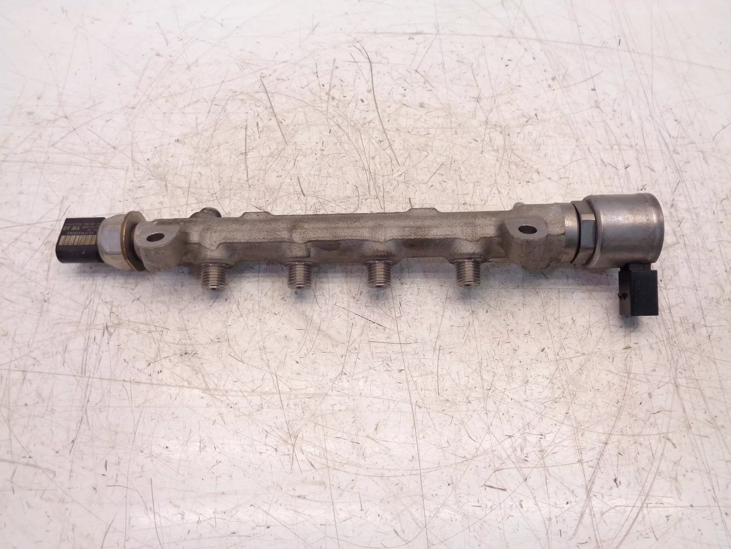 Rampa inyectora Audi 2,0 TDI DETA DET 04L089G