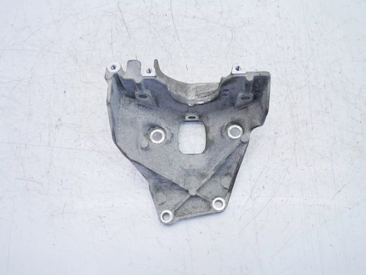 Soporte Porsche 4,2 D Diesel V8 CUDC MCU.DC 057130147AF