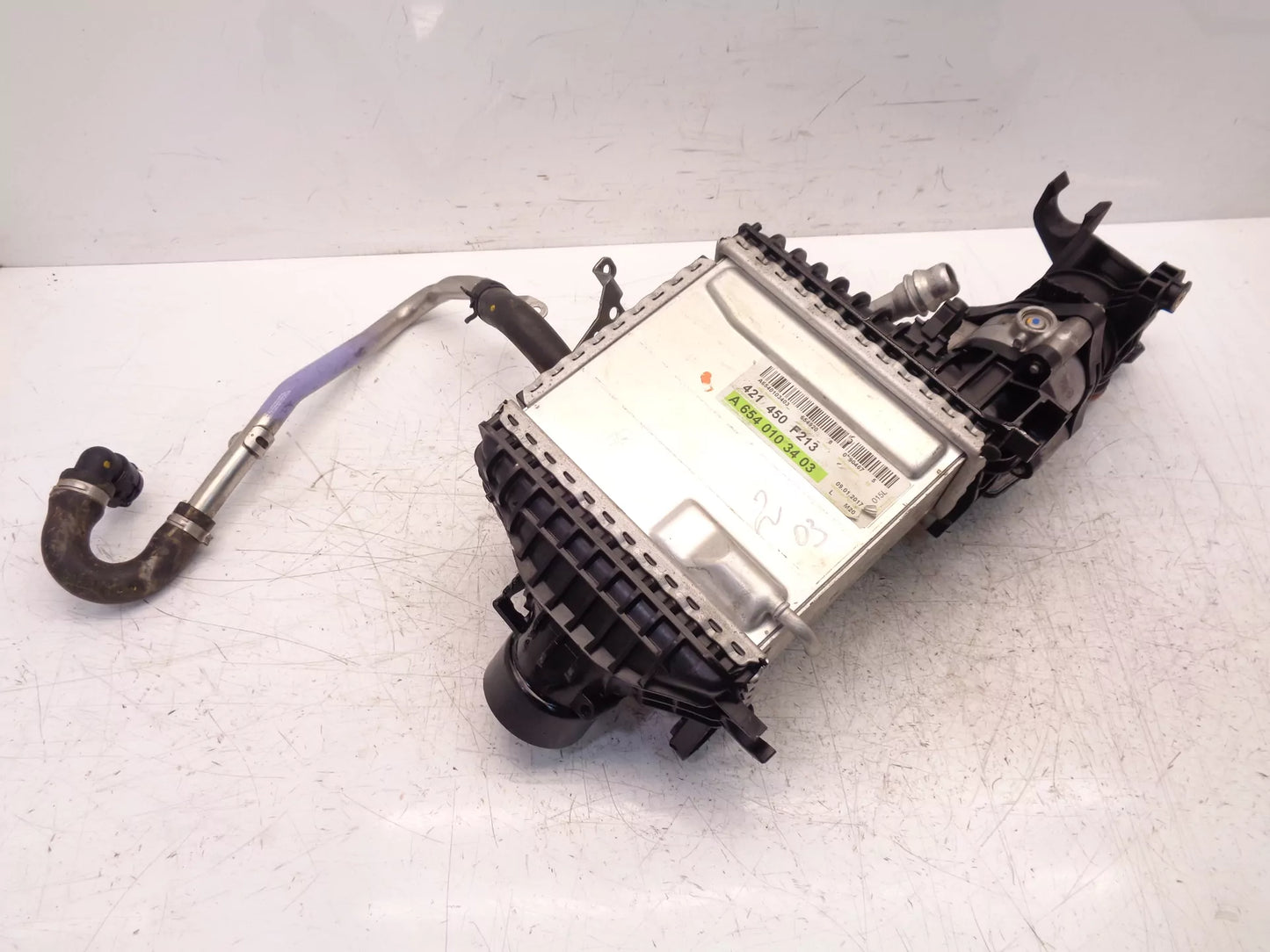 Caja del filtro de aire Mercedes-Benz 2,0 D OM654.920 654.920 A6540103403