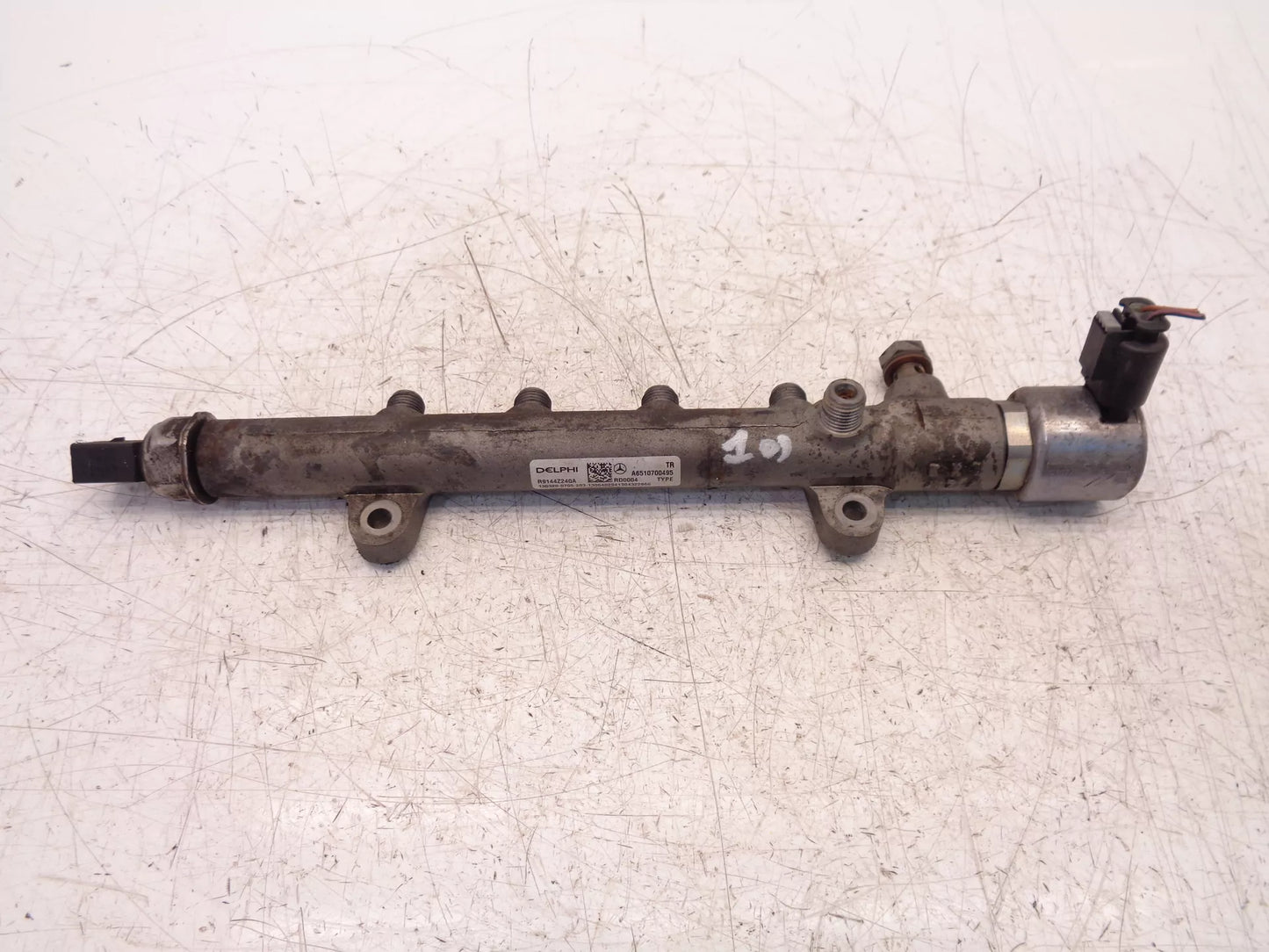 Rampa inyectora Mercedes-Benz 2,2 CDI OM651.955 A6510700495