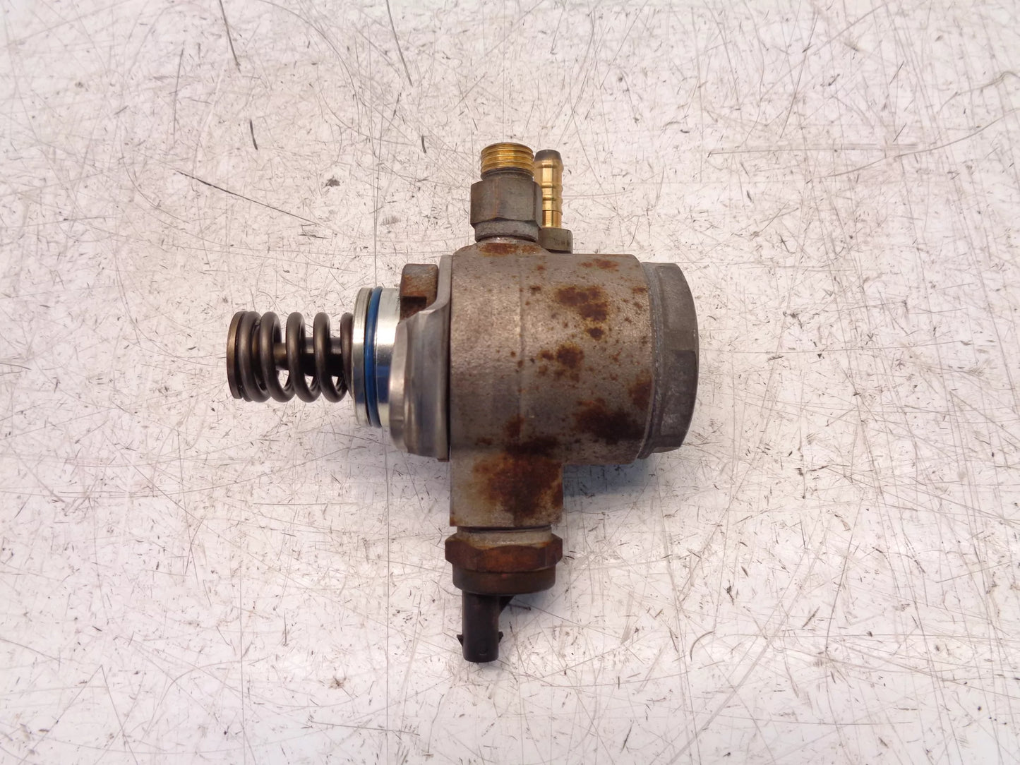 Bomba de combustible Audi Seat Skoda Volkswagen 1,2 TSI CBZB CBZ 03C127026J