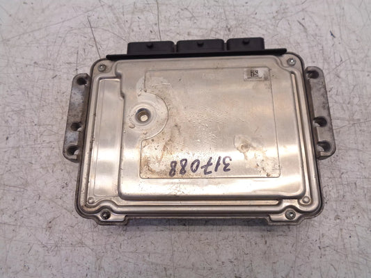 Unidad de control Nissan 2,0 dCi Diesel M9R786 M9R 8200935115