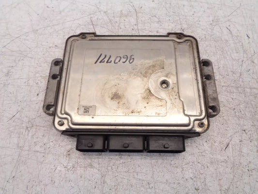 Unidad de control Nissan 2,0 dCi Diesel M9R786 M9R 8200935115 0281017065