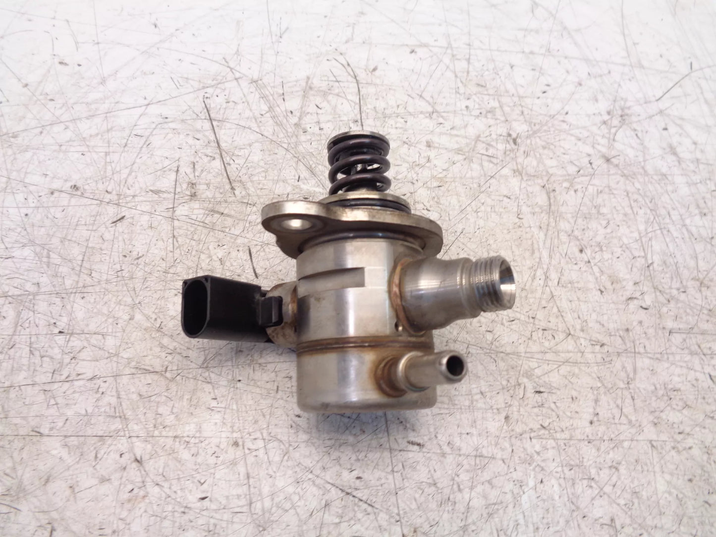 Bomba de combustible Volkswagen Audi Seat 1,5 TSI TFSI DADA DAD 05E127027