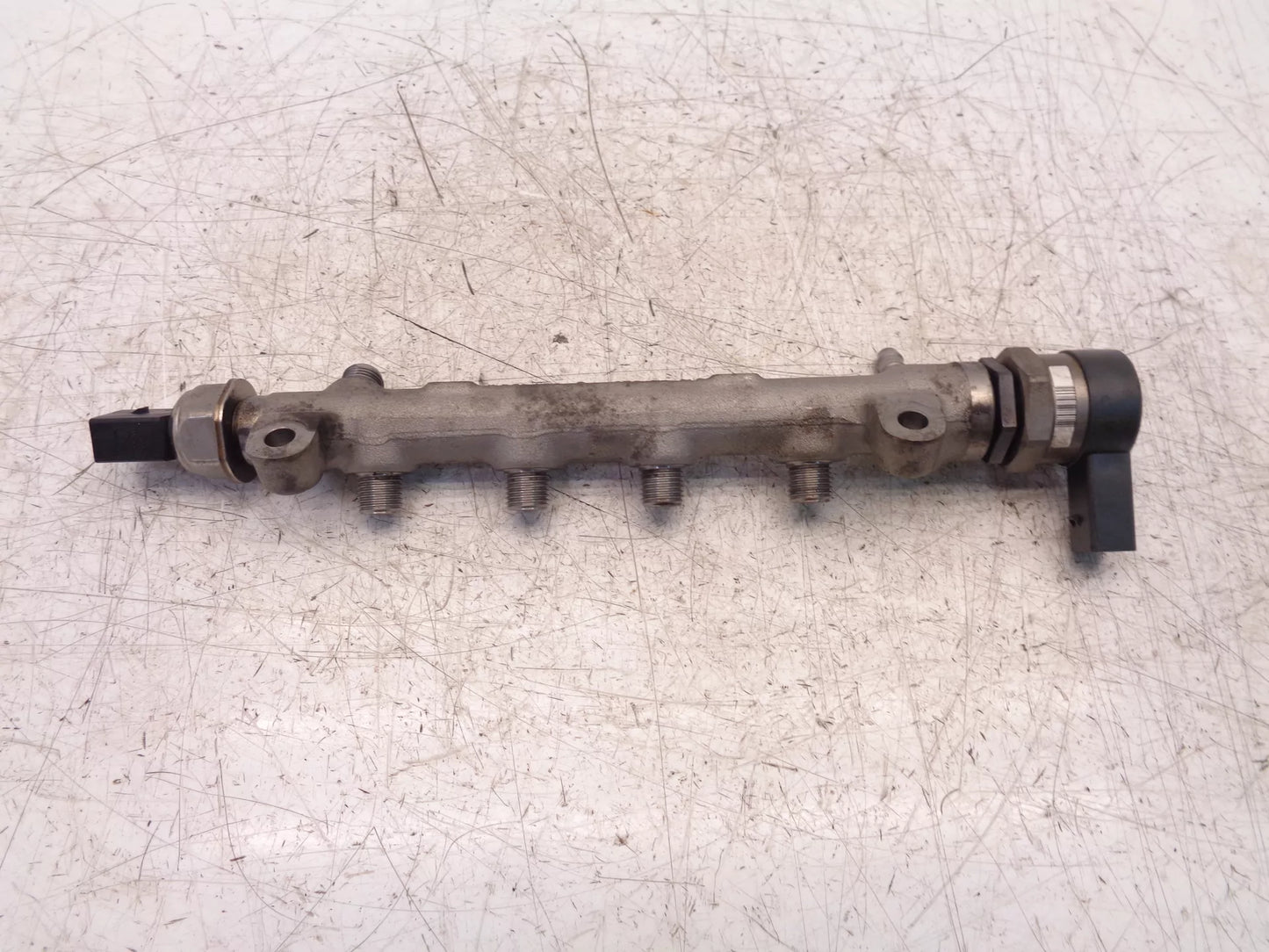 Rampa inyectora Volkswagen Audi 2,0 TDI Diesel DGCA DGC 04L089D