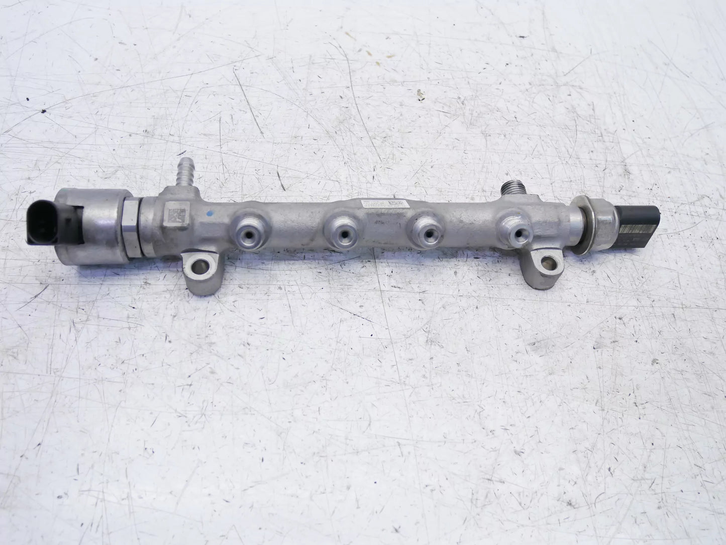 Rampa inyectora Audi 2,0 TDI Diesel DDDA DDD 04L089G