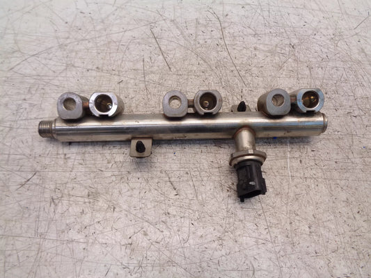 Rampa de inyectores Kia 1,0 T-GDI G3LC 6350-04300