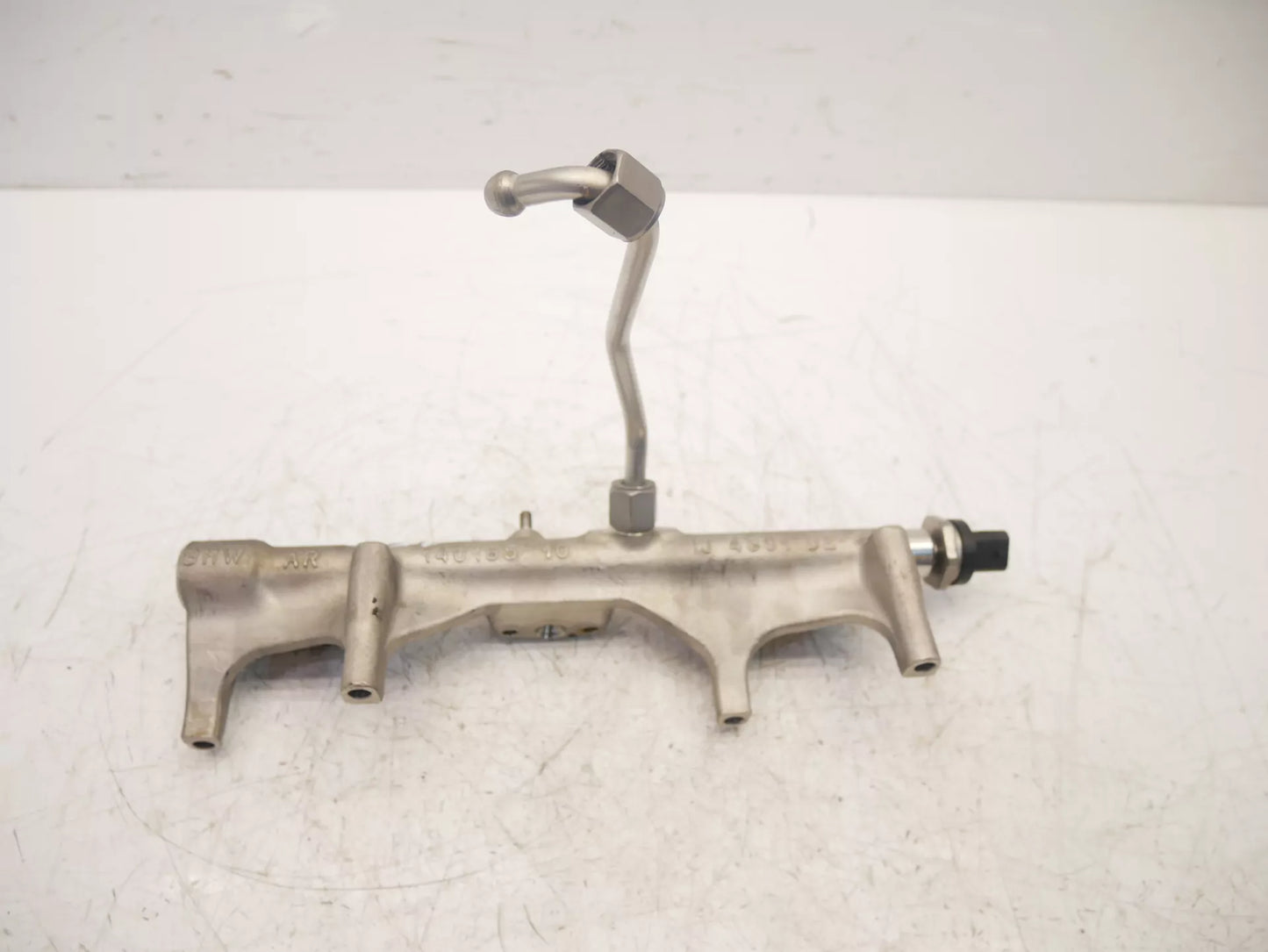 Rampa de inyectores BMW 1,5 gasolina B38B15A B38 7639975