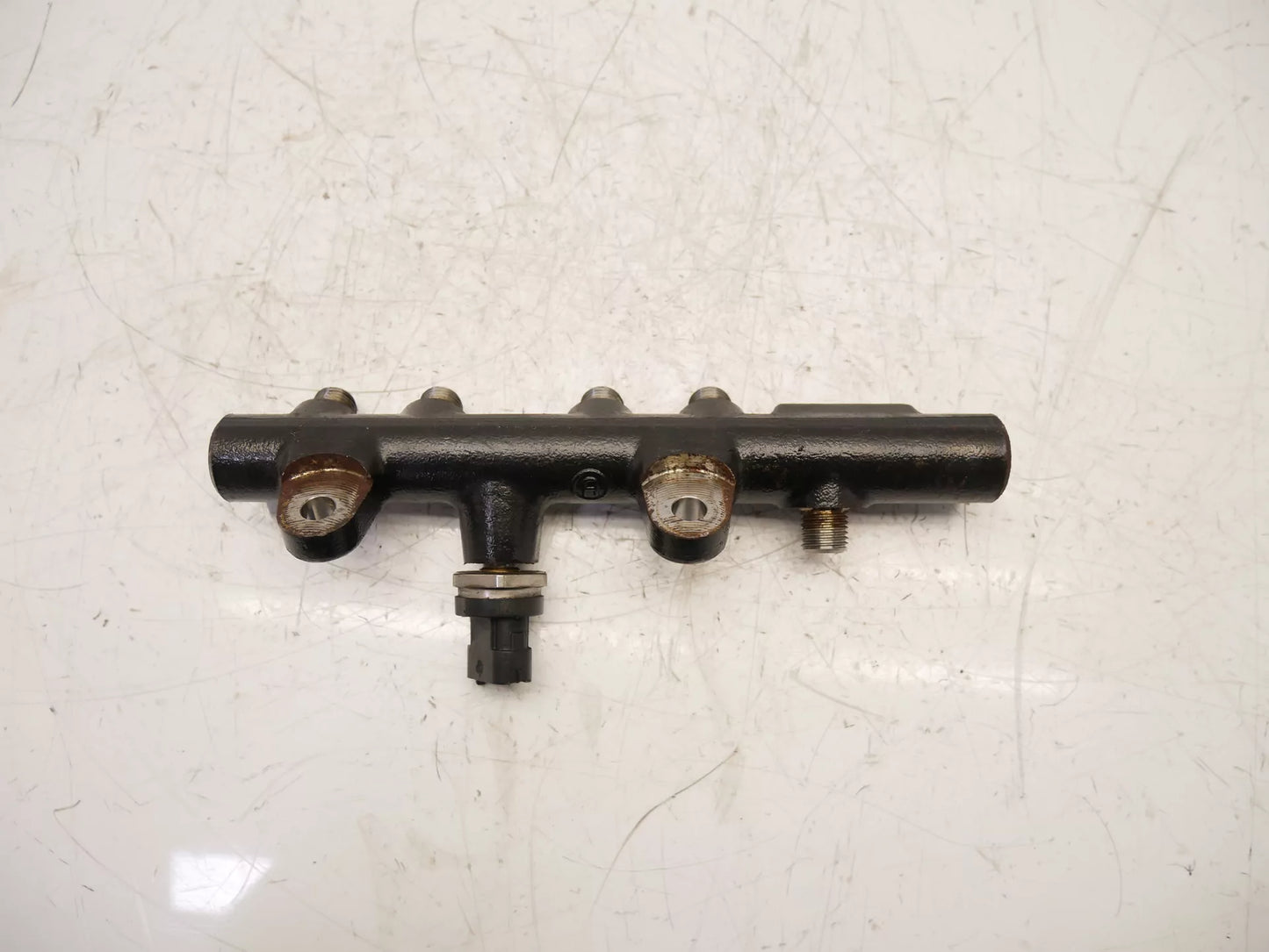 Rampa inyectora Nissan Renault 1,5 dCi K9K608 H8201157327