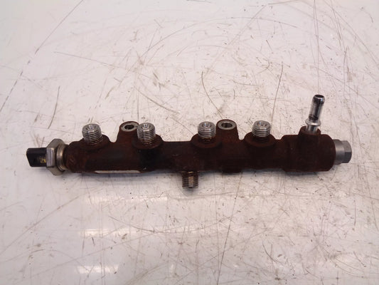 Rampa inyectora Peugeot DS Opel Citroen 1,5 BlueHDi 130 YHZ DV5RC YH01 9821399680