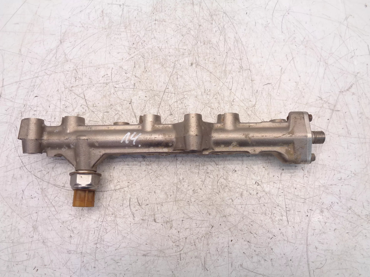 Rampa de inyectores Nissan 1,2 DIG-S HR12DDR HR12 15360994893 45PP2-1