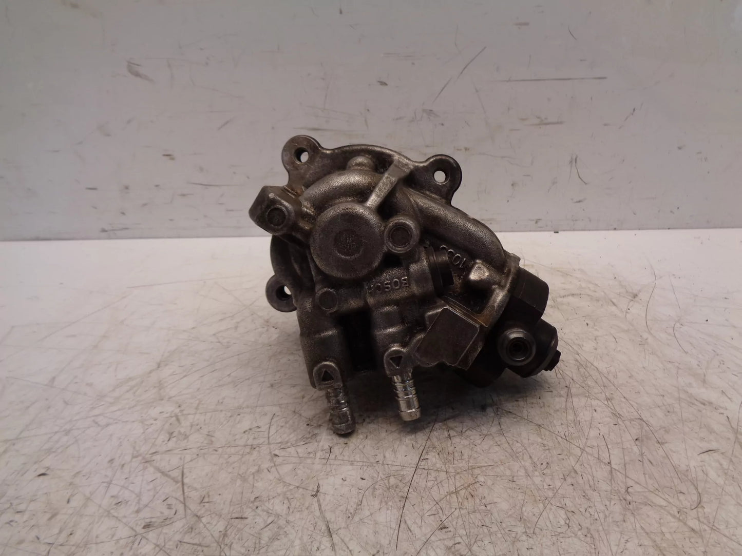 Bomba de alta presión Volkswagen Audi Skoda Seat Passat B8 2.0 TDI CRLB CRL