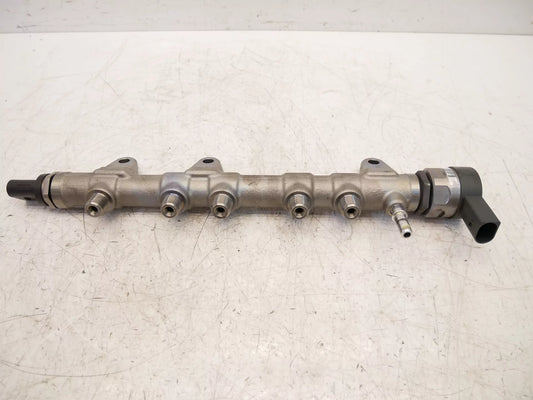 Rampa inyectora BMW 2,0 20d B47C20B B47 0445214371