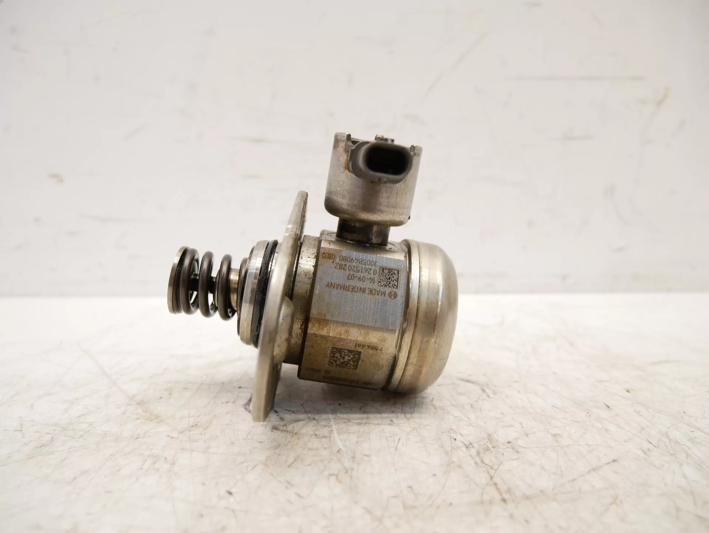 Bomba de combustible BMW 2,0 i N20B20A 8604229