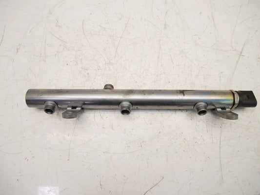 Rampa inyectora Mercedes-Benz 3,0 CDI Diesel OM642.896 A6420703095